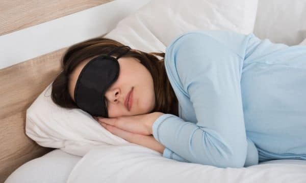 Ngủ đủ giấc và nghỉ ngơi hợp lý là một phần rất quan trọng của hệ thống miễn dịch khỏe mạnh