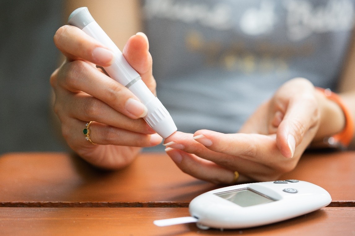 Thử đường huyết tại nhà là biện pháp giúp kiểm soát hiệu quả lượng đường trong máu