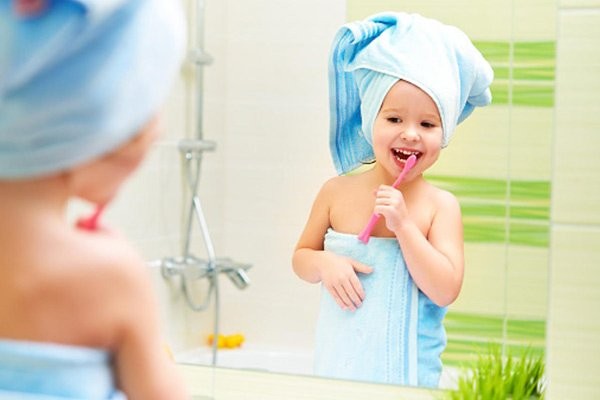 Dạy cho trẻ thói quen đánh răng mỗi ngày ngay từ khi còn nhỏ