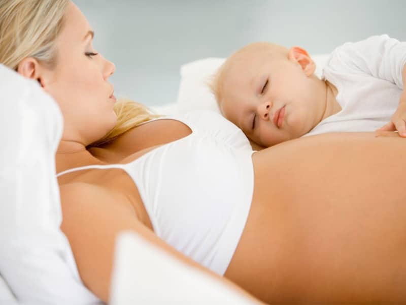 Phụ nữ có thai và đang cho con bú là những đối tượng đặc biệt cần lưu ý sử dụng thuốc Herceptin