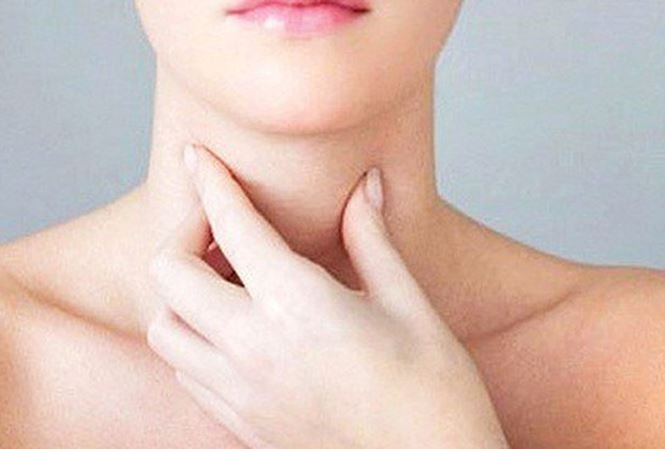 Ung thư thanh quản có thể có biểu hiện như các bệnh lý thông thường của vùng cổ và họng