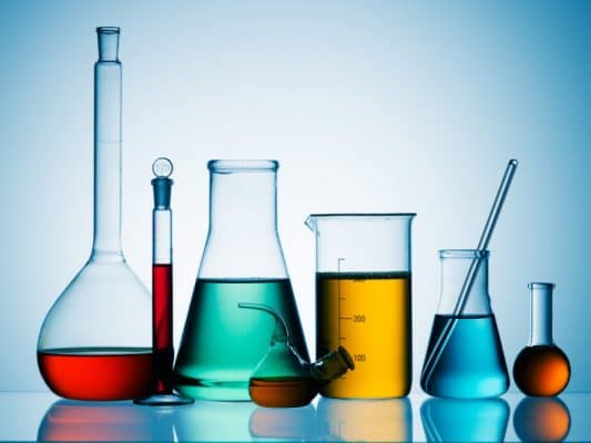 Các loại hóa chất sử dụng trong quy trình peel da là các acid