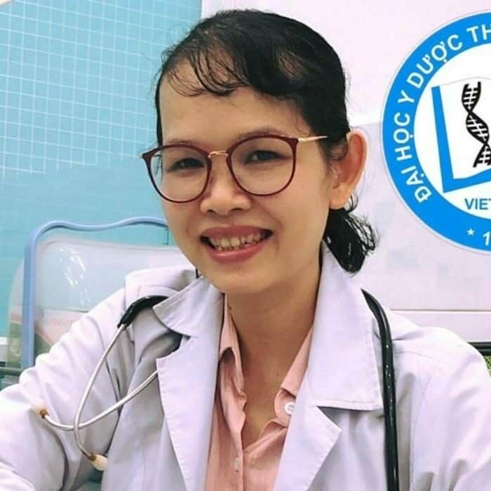 Ths.Bs Nguyễn Thị Trúc Linh luôn tận tâm với từng bệnh nhân
