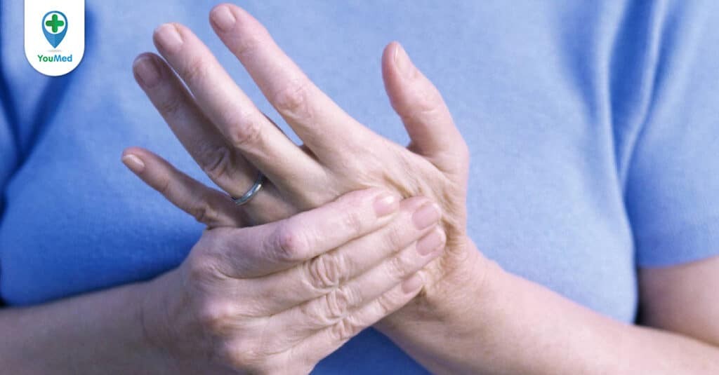 Đau nền ngón tay do thoái hóa: triệu chứng, chẩn đoán và điều trị