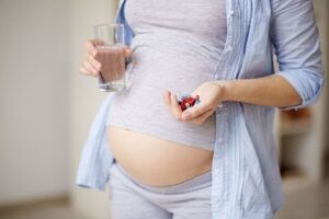 Hãy cẩn thận khi sử dụng bất kỳ loại thuốc nào trong thai kỳ