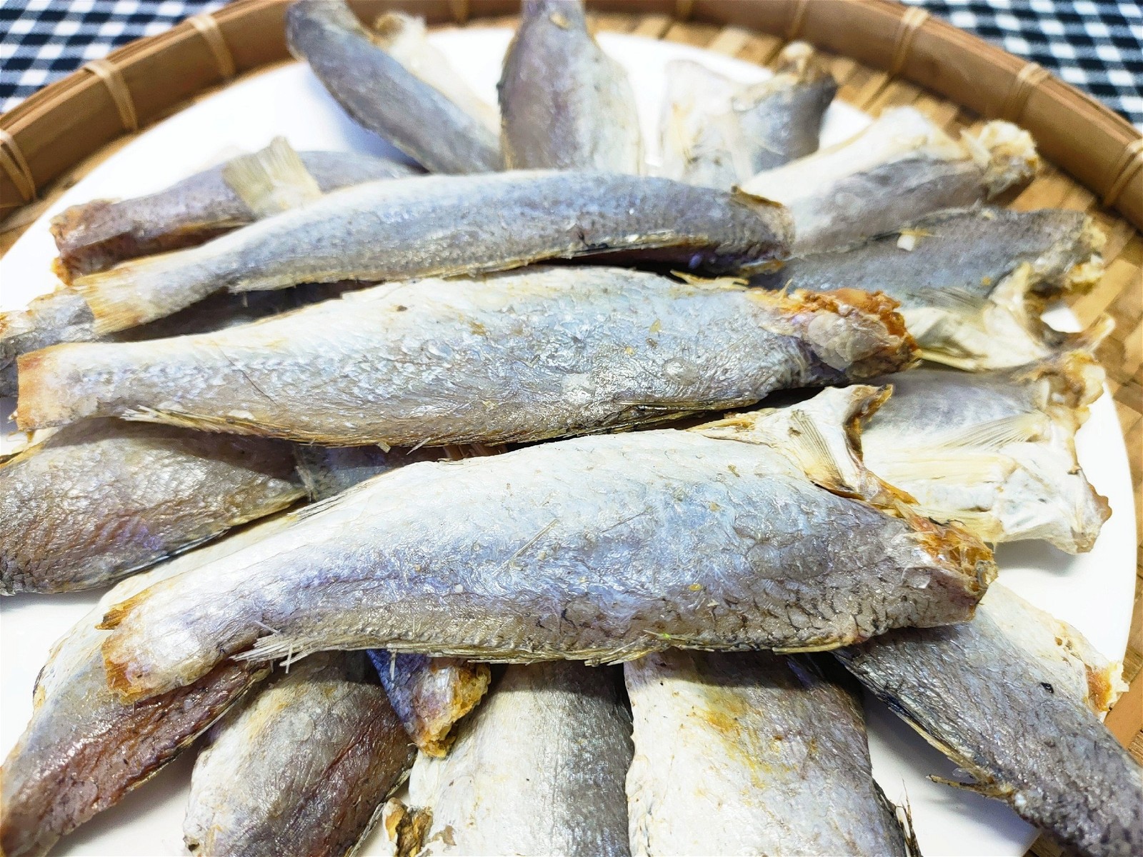 Người có chế độ ăn nhiều cá muối mặn có nguy cơ cao mắc ung thư vòm