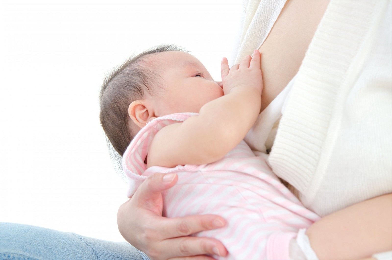 Trẻ sơ sinh không được bú mẹ hoàn toàn có nguy cơ mắc viêm phổi