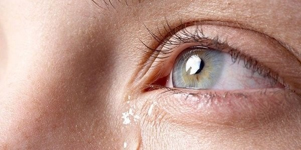 Chảy nước mắt sống có thể xảy ra sau phẫu thuật