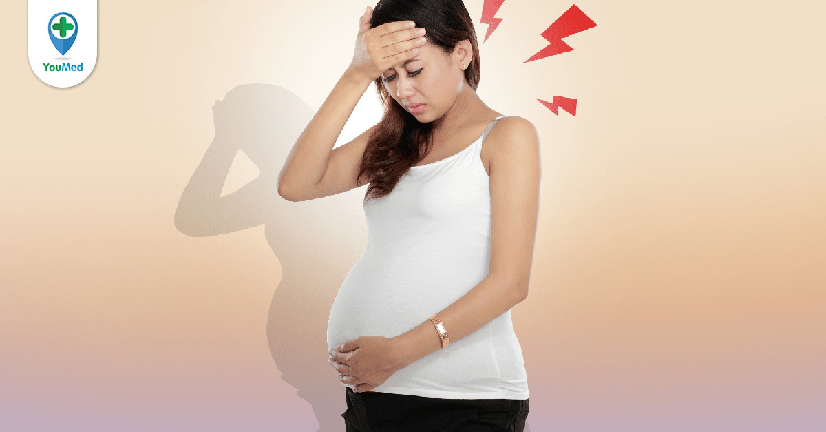 Tại sao bà bầu có thể bị đau đầu trong 3 tháng giữa thai kỳ?

