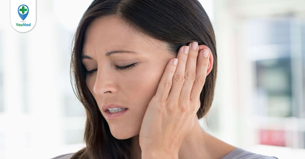 Tình trạng mọc mụn ở tai liên quan đến sức khỏe tổng thể không?
