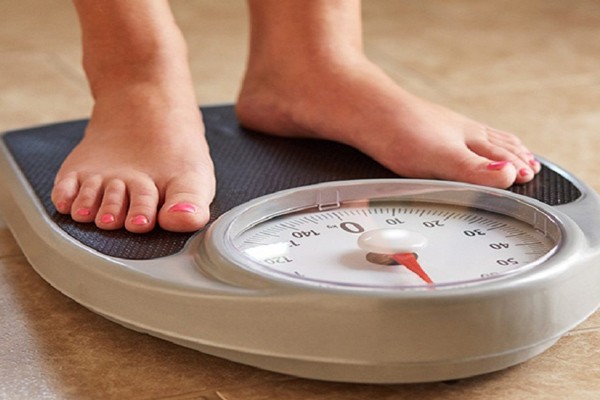 Sụt cân không mong muốn có thể là dấu hiệu gợi ý ung thư