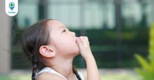 13 thói quen xấu ở trẻ: Cha mẹ cần lưu ý để sửa từ khi còn nhỏ!