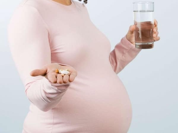Thận trọng khi dùng thuốc cho phụ nữ có thai