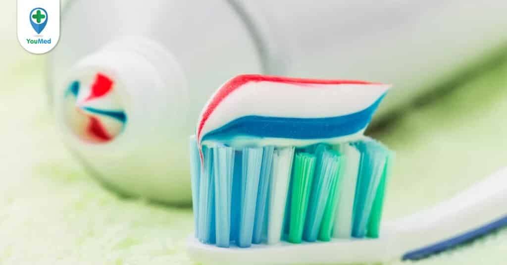Fluor và vai trò đối với sức khỏe răng miệng