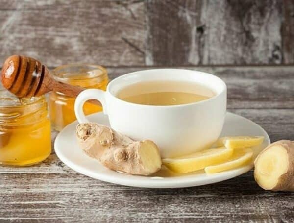 Bổ sung một chút mật ong vào trà gừng sẽ làm tăng thêm hương vị