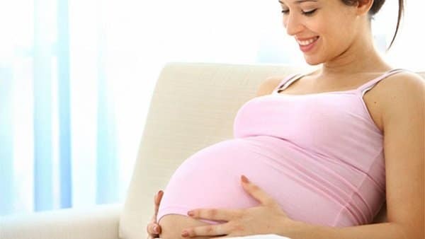Theo dõi cử động thai giúp mẹ nắm được tình trang sức khỏe của thai nhi thường xuyên