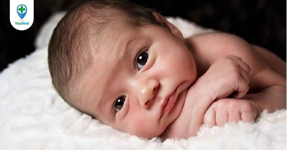 Natri clorid 0.9% nhỏ mắt cho trẻ sơ sinh được khuyến cáo sử dụng như thế nào?