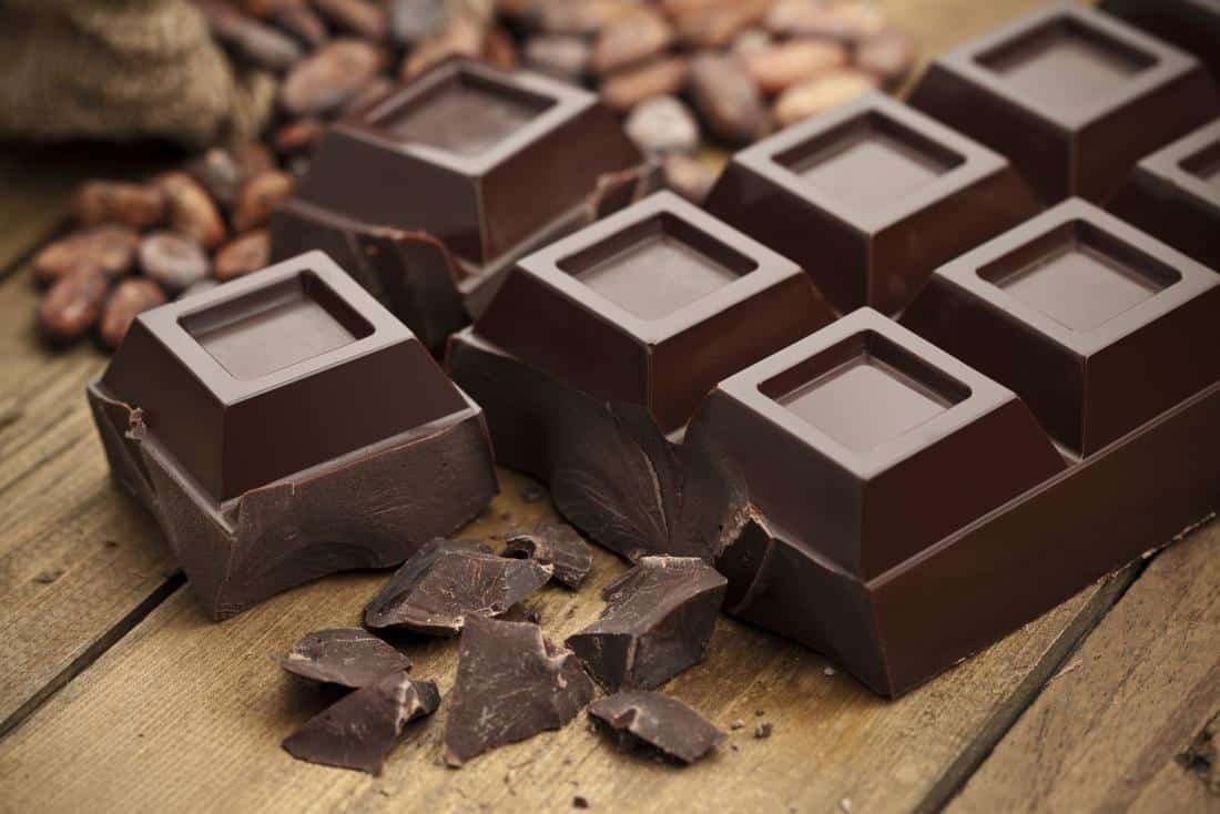Hàm lượng chất xơ có trong sô cô la đen cỡ 10,9 gram/ 100 gram
