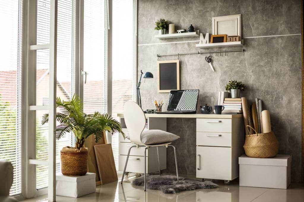 Let's create a quiet, comfortable and light working space