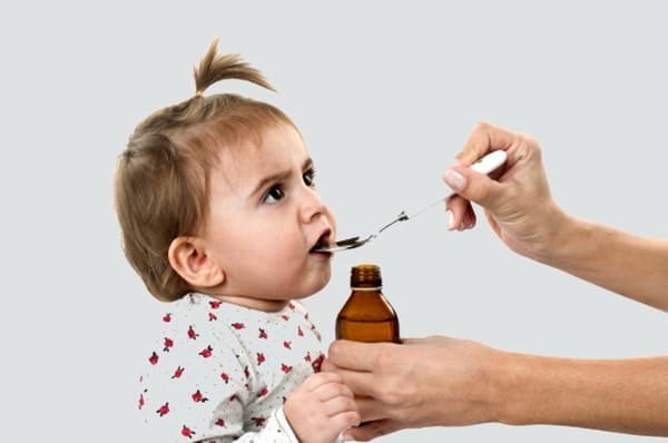 Tìm hiểu các loại thuốc tẩy giun dạng siro cho trẻ