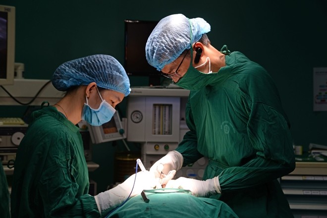 Phẫu thuật là phương án điều trị phổ biến trong các trường hợp ung thư tuyến giáp