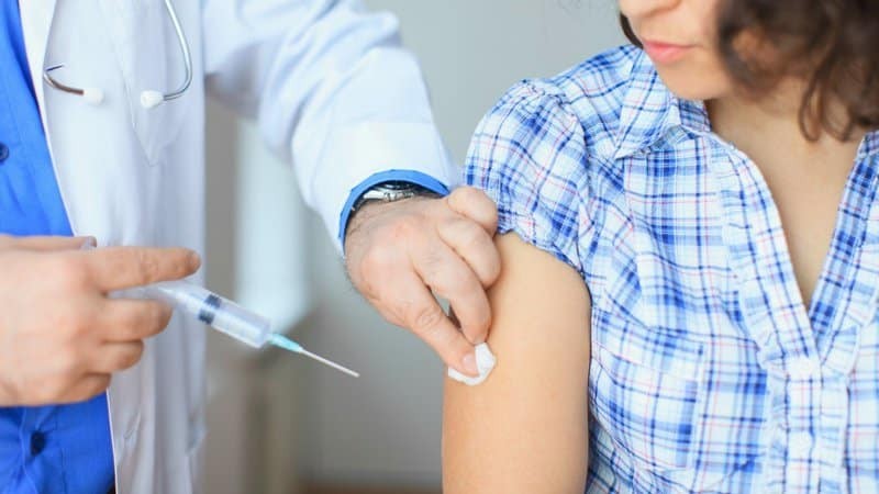 Khuyến cáo khi tiêm vắc xin phòng uốn ván