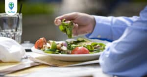 Suy giáp nên ăn gì? Lời khuyên từ chuyên gia y tế 