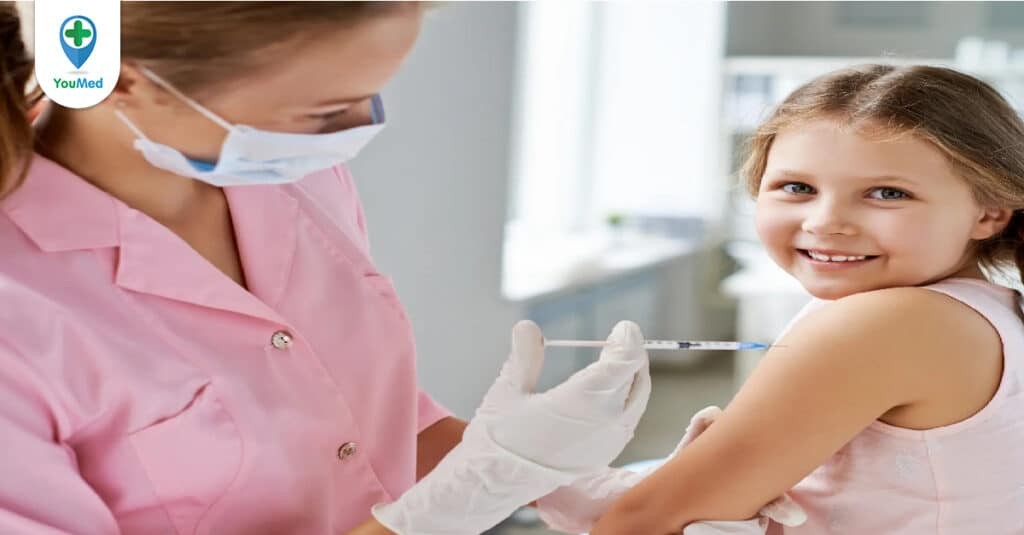 Trẻ mấy tháng tuổi thì tiêm vắc-xin 5 trong 1?