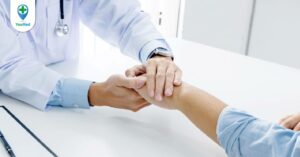 Viêm da mủ hoại thư: nguyên nhân, triệu chứng và cách điều trị