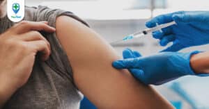 Tiêm nhắc lại mũi 5 trong 1 khi nào? Khi nào nên hoãn tiêm vắc-xin 5 trong 1 cho trẻ?