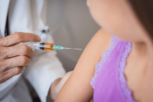 Tiêm phòng vắc xin HPV giúp phòng ngừa các bệnh do virus này gây ra