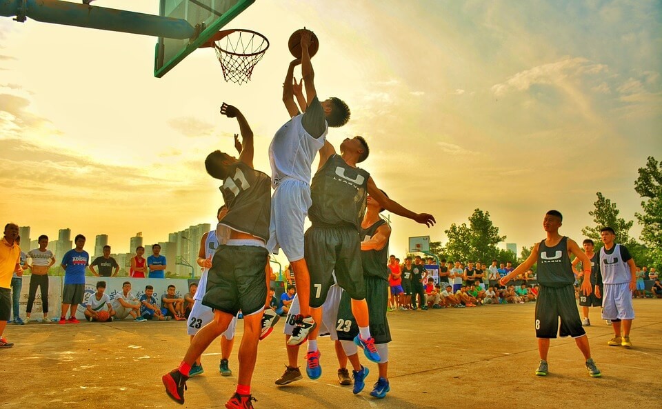 Chơi bóng rổ giúp tăng chiều cao