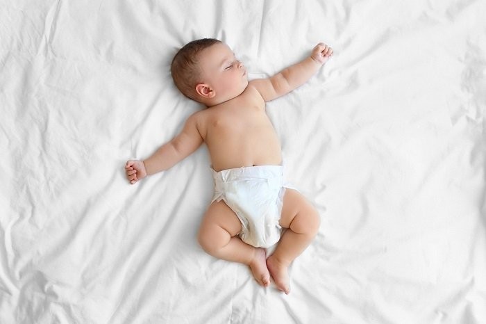 Trẻ sơ sinh cânf ngủ bao nhiêu tiếng một ngày