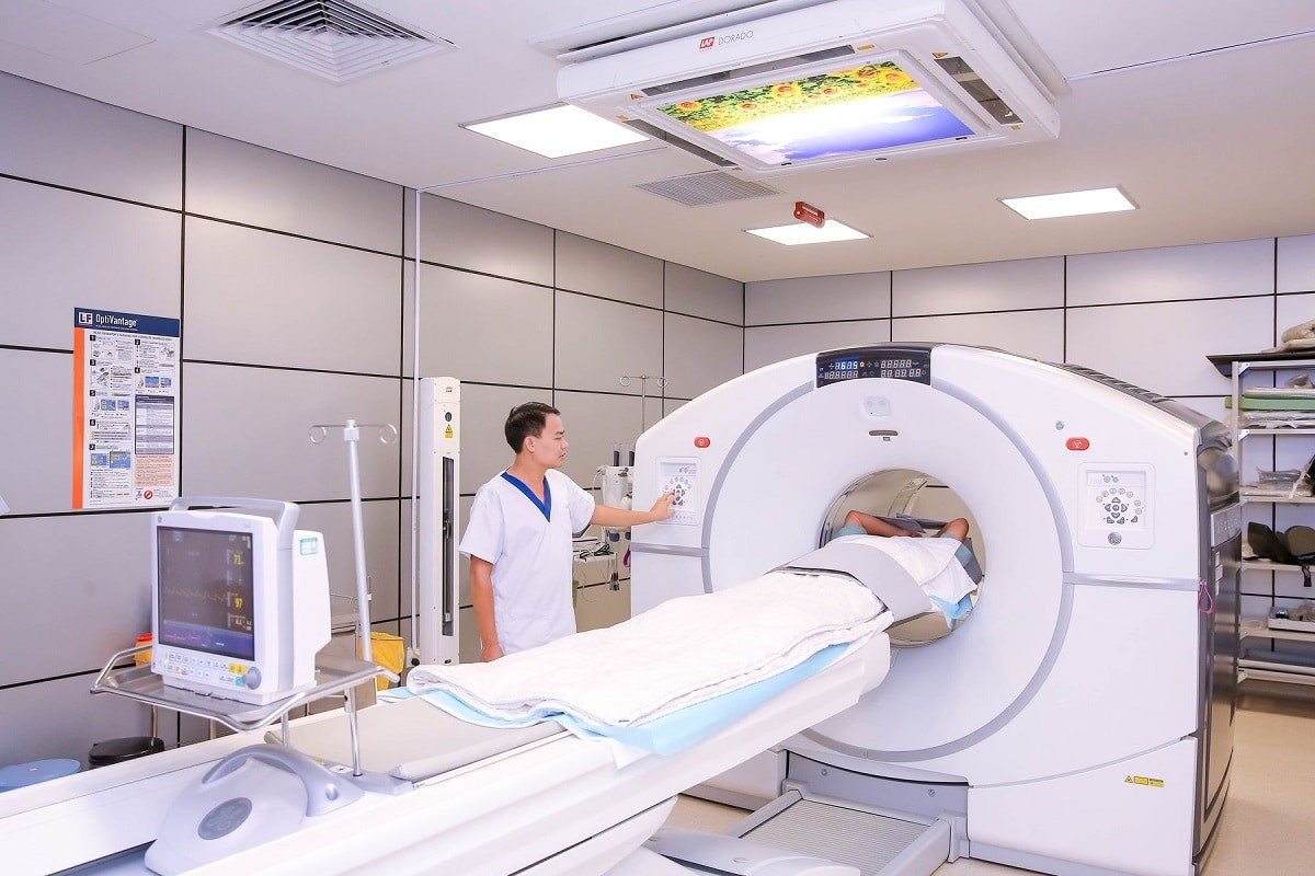 Chụp MRI não để chẩn đoán xác định nguyên nhân gây đau đầu kéo dài