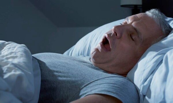Những người mắc chứng khó thở khi ngủ có nguy cơ gặp phải hiện tượng bóng đè