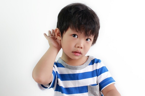 Bệnh viêm tai giữa có thể ảnh hưởng đến thính giác của trẻ em