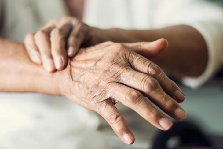 Bệnh Parkinson ở giai đoạn cuối gây nhiều ảnh hưởng xấu tới cuộc sống của người bệnh