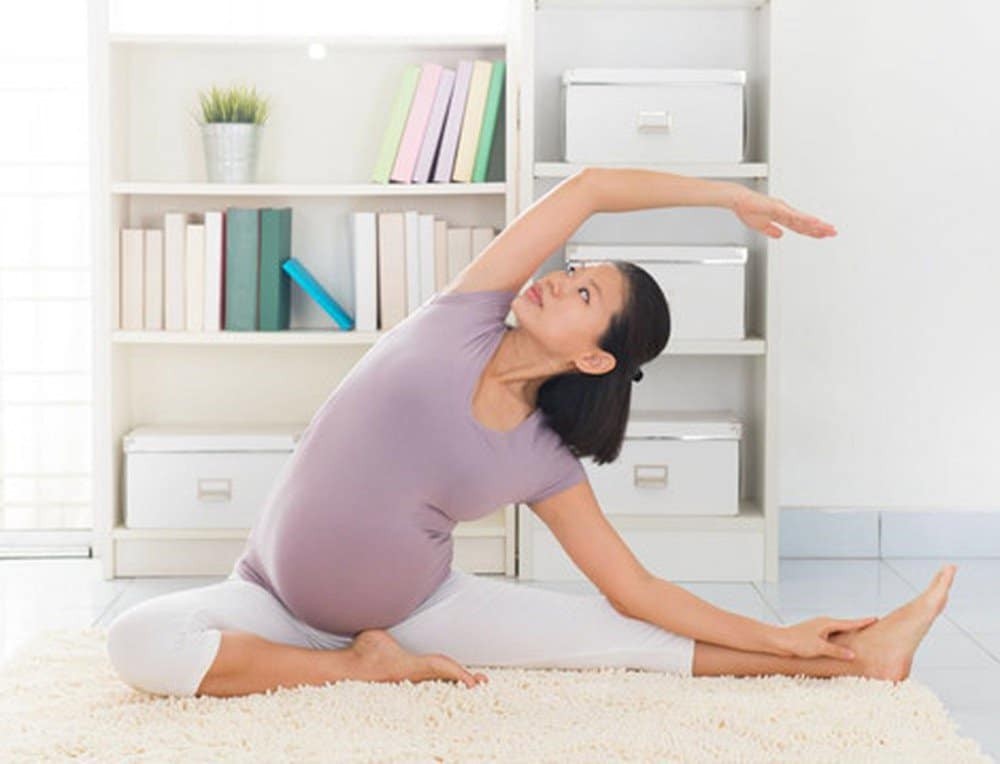 Khi mang thai, bạn vẫn nên duy trì thói quen tập thể dục vừa sức giúp hỗ trợ quá trình trao đổi chất trong cơ thể