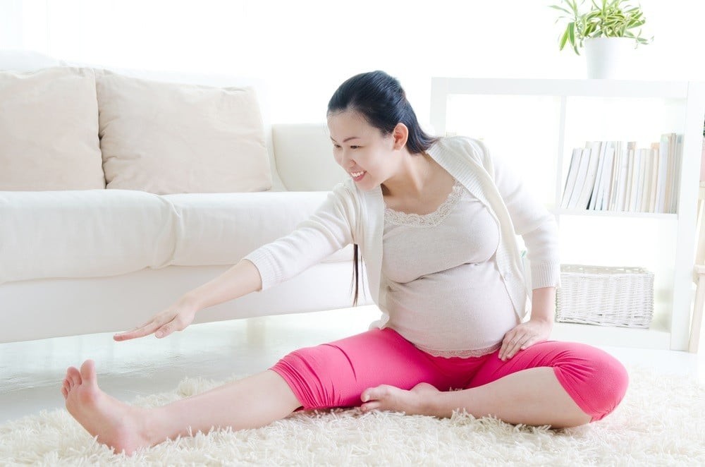 Tập thể dục nhẹ là một cách hiệu quả để phòng ngừa đau bụng dưới khi mang thai