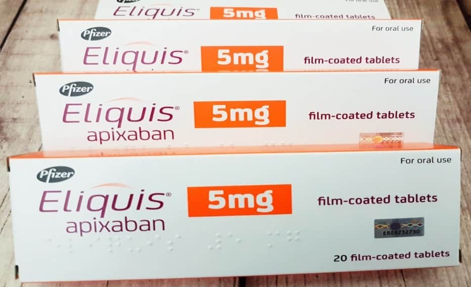 Thuốc chống đông máu đường uống Apixaban trong toa thuốc điều trị COVID