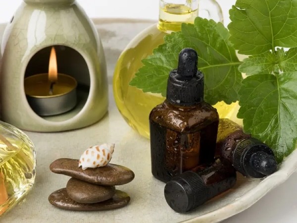 Tinh dầu hoắc hương là một trong những loại tinh dầu trị mẩn ngứa trên da
