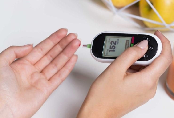 Kiểm tra đường huyết thường xuyên để đánh giá chính xác hơn sự kiểm soát đường huyết lâu dài