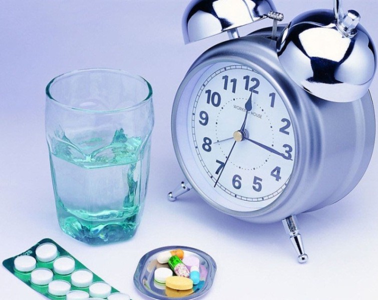 Để thuốc phát huy được tối ưu tác dụng và giảm thiểu tác dụng phụ, uống thuốc đúng theo liều và thời gian được bác sĩ chỉ định