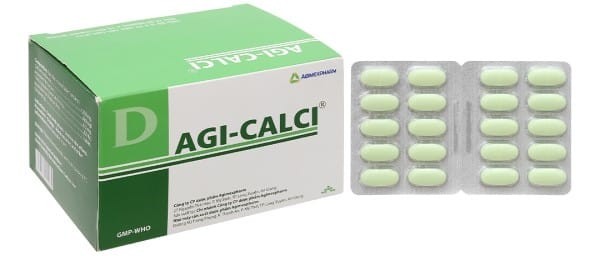 Thuốc Agi-Calci có hai thành phần chính là Calci carbonate và Cholecalciferol