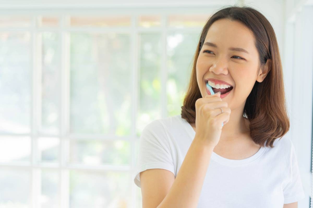 Chăm sóc răng miệng hạn chế nhiễm trùng sau khi nhổ răng