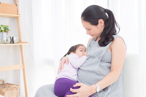 Phụ nữ có thai hoặc cho con bú không được sử dụng thuốc Agirovastin 10