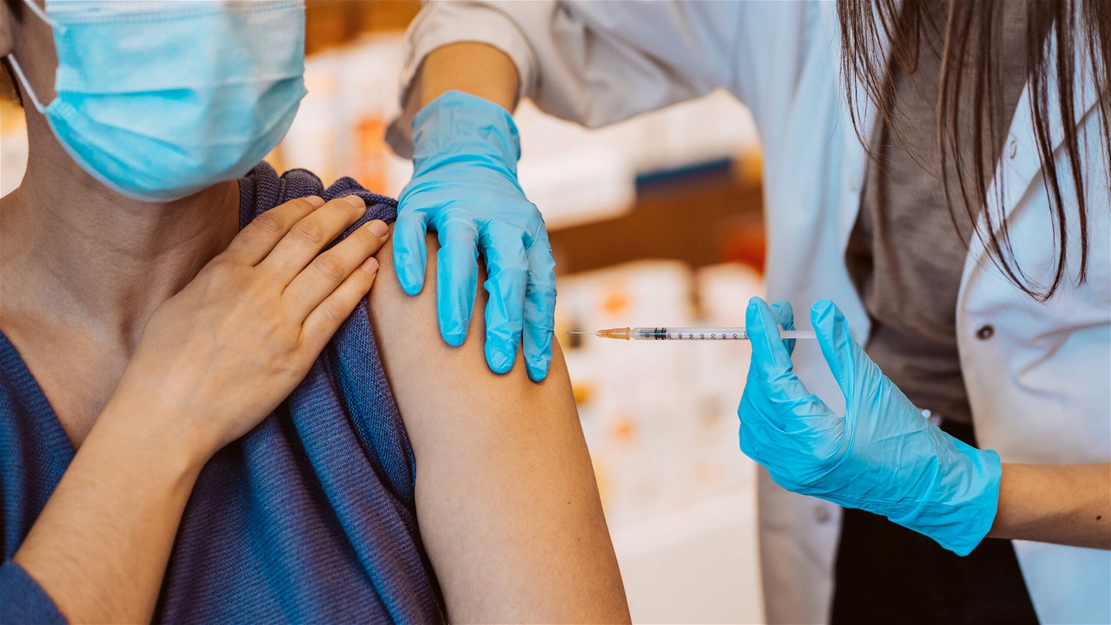 Tiêm vắc xin phòng cúm hằng năm giúp hỗ trợ phòng ngừa tình trạnh suy giảm hô hấp