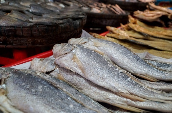 Chế độ ăn nhiều cá muối có thể làm tăng nguy cơ mắc ung thư vòm họng