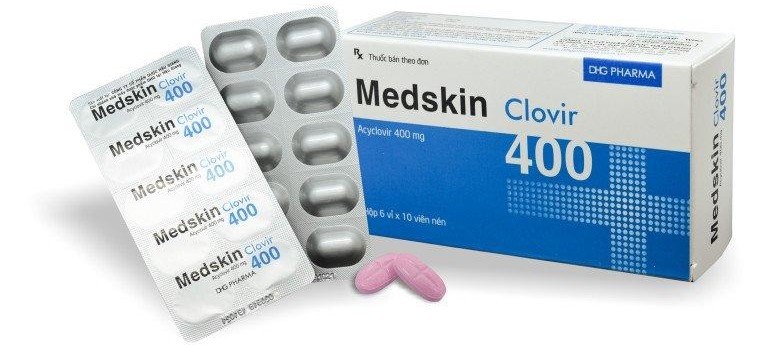 Khi dùng Medskin clovir 400 điều trị nhiễm Herpes simplex cho trẻ em thì cần giảm phân nửa liều so với người lớn