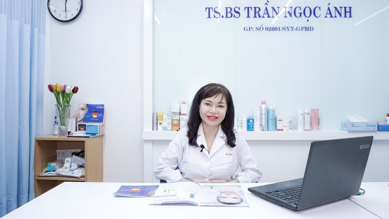 Bác sĩ Trần Ngọc Ánh là người đã thành lập ra cơ sở điều trị da thẩm mỹ chuyên sâu Shine Clinic